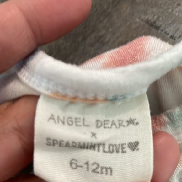 Angel Dear x Spearmint Love 6-12 month zippered tie dye romper & rainbow pajama - Picture 4 of 12